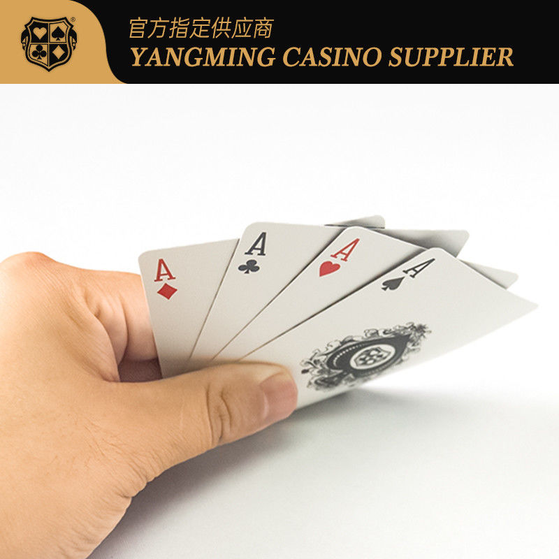 Jakość 310GSM Czarny rdzeń papierowy karty do gry w pokera Baccarat Casino fabryka