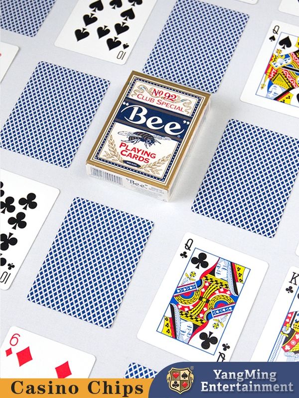 Quality Red And Blue Bee Back Pattern 310 Grams Of Paper Pulp 4 Layers Of Composite Pressing Opaque, No Creases, High-density Black Core Casino Playing Cards Color Box Packaging factory