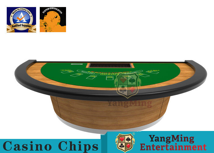 품질 세미 - 라운드 게임 카지노 포커 테이블은 두꺼운 탄력 있는 스펀지를 면취가공하는 난간에서 구축되었습니다 공장