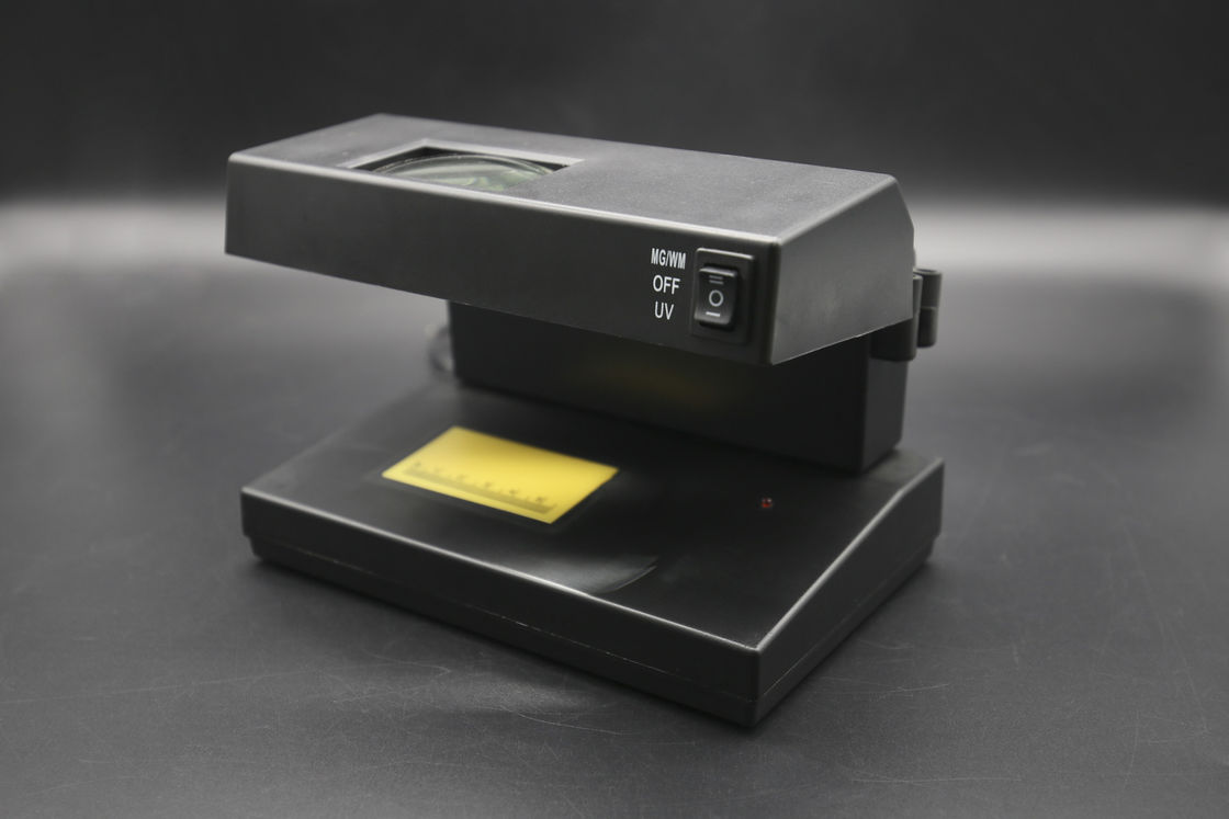 Kualitas Desktop Klasik Tradisional UV Ungu Lampu Kode Inspeksi Lampu Texas Hold'Em Clay Chip Coin Lembaran Plastik Keaslian pabrik