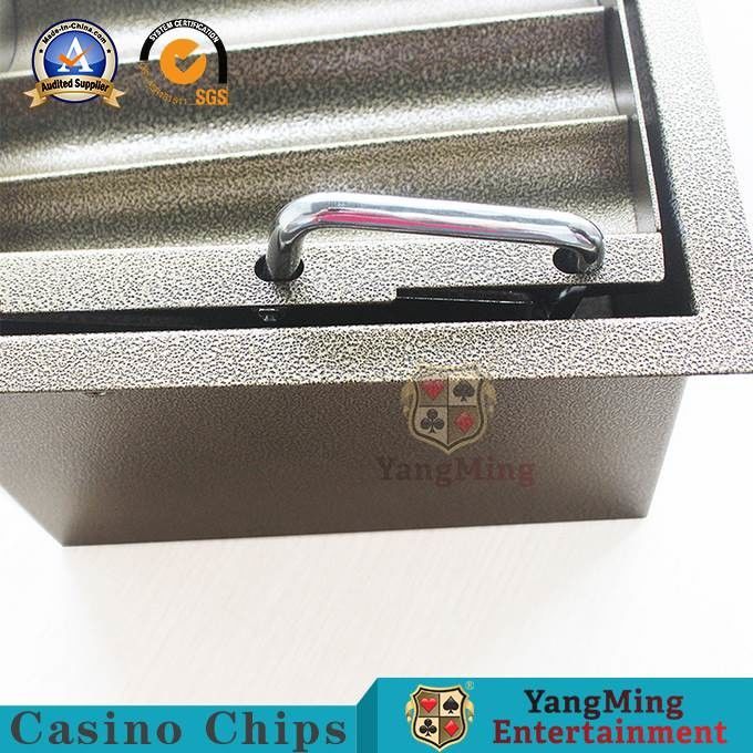 Quality Brass-Colored Metal Iron Double-Layered Chip Tray With Lock Baccarat Poker Acrylic Clay Anti-Counterfeiting Chip Bracket factory