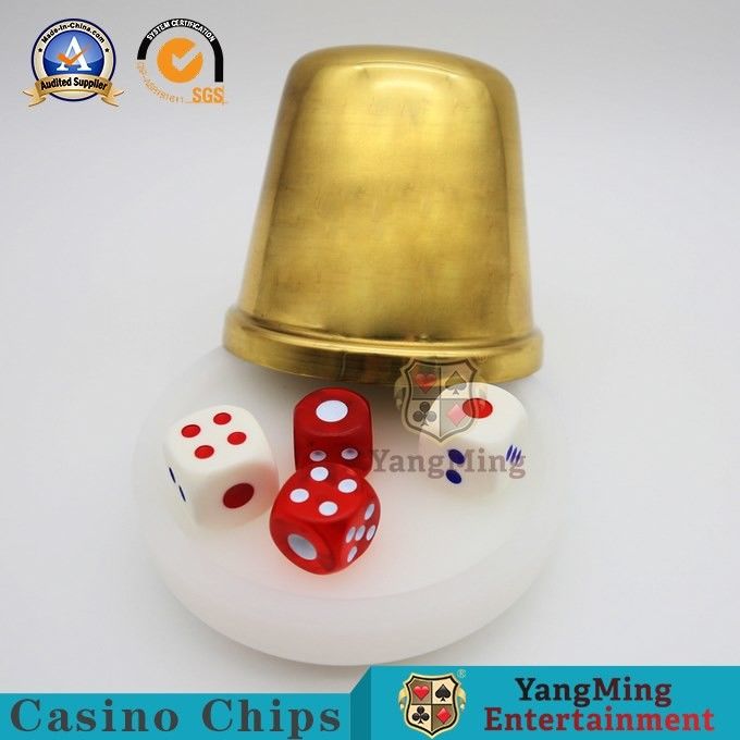 Calidad Taza de dados de cobre de la mano del oro del titanio de los accesorios del juego del casino de los SS fábrica