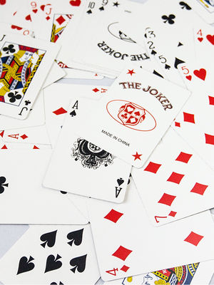 Qualità 310g di carte da poker tedesche Blackchip Casino personalizzate con due colori Baccarat Dragon Tiger Poker Table Game Card fabbrica