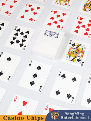 गुणवत्ता 310g ब्लैक कोर कार्ड कैसीनो खेल कार्ड पोकर टेबल गेम लोगो डिजाइन के साथ अनुकूलन कारखाना