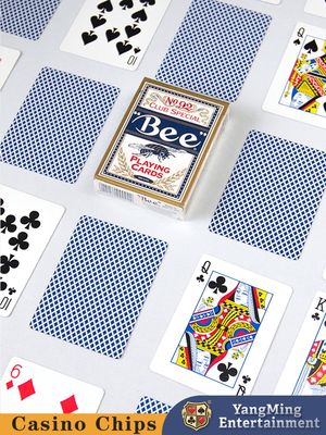 Quality Red And Blue Bee Back Pattern 310 Grams Of Paper Pulp 4 Layers Of Composite Pressing Opaque, No Creases, High-density Black Core Casino Playing Cards Color Box Packaging factory
