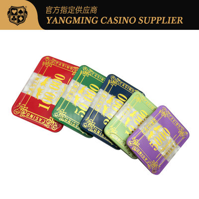 Kualitas Set Chip Tiga Warna Akrilik 760 Buah yang Disesuaikan untuk Kasino Klub Poker Chip Plastik Kristal pabrik