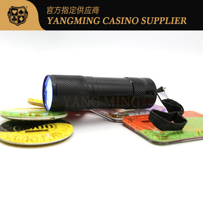 Kualitas Handheld Portable Mini UV Code Verifikasi Lampu Kasino Poker Chip Coin pabrik