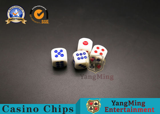 Kualitas 15mm Standar Permainan Enam Sisi Penentu Dadu Untuk Pesta Klub Poker Game Mainan Perhiasan Dadu Plastik pabrik